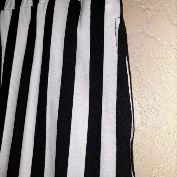 Tickled Teal Black and white striped skirt Size Large - Picture 4 of 5
